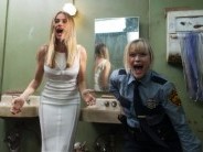 Csábítunk és Védünk - Hot Pursuit