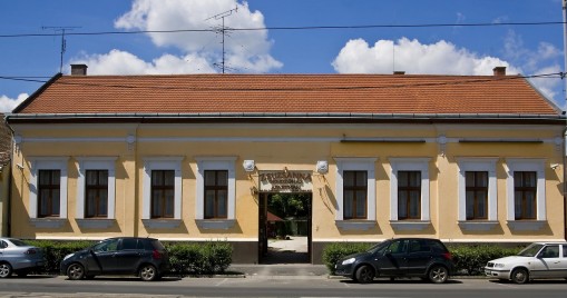   - Zsuzsanna Vendégház Debrecen